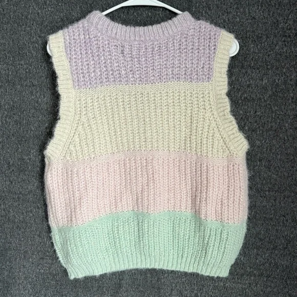 Vero Moda New Lilac and Cream Knit Vest Sweater Sz L - Picture 2 of 8